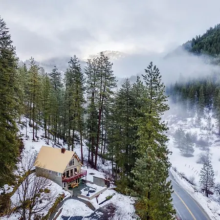 Leavenworth Mountain View Cabin W/ Space To Hike